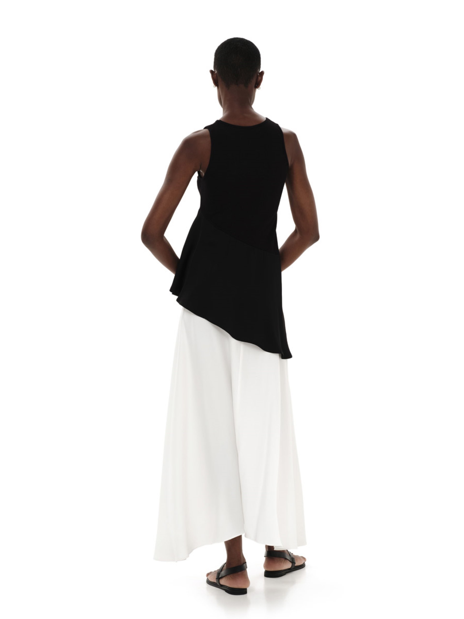 24338-black
